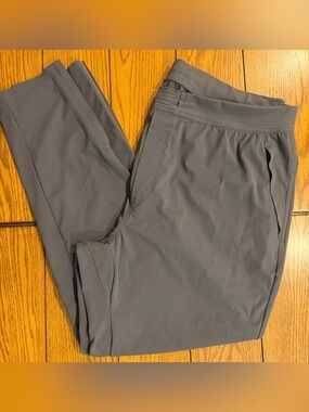 Ten Thousand Interval Pant, men’s, iron color
?XXL-no size tag-use measurements
